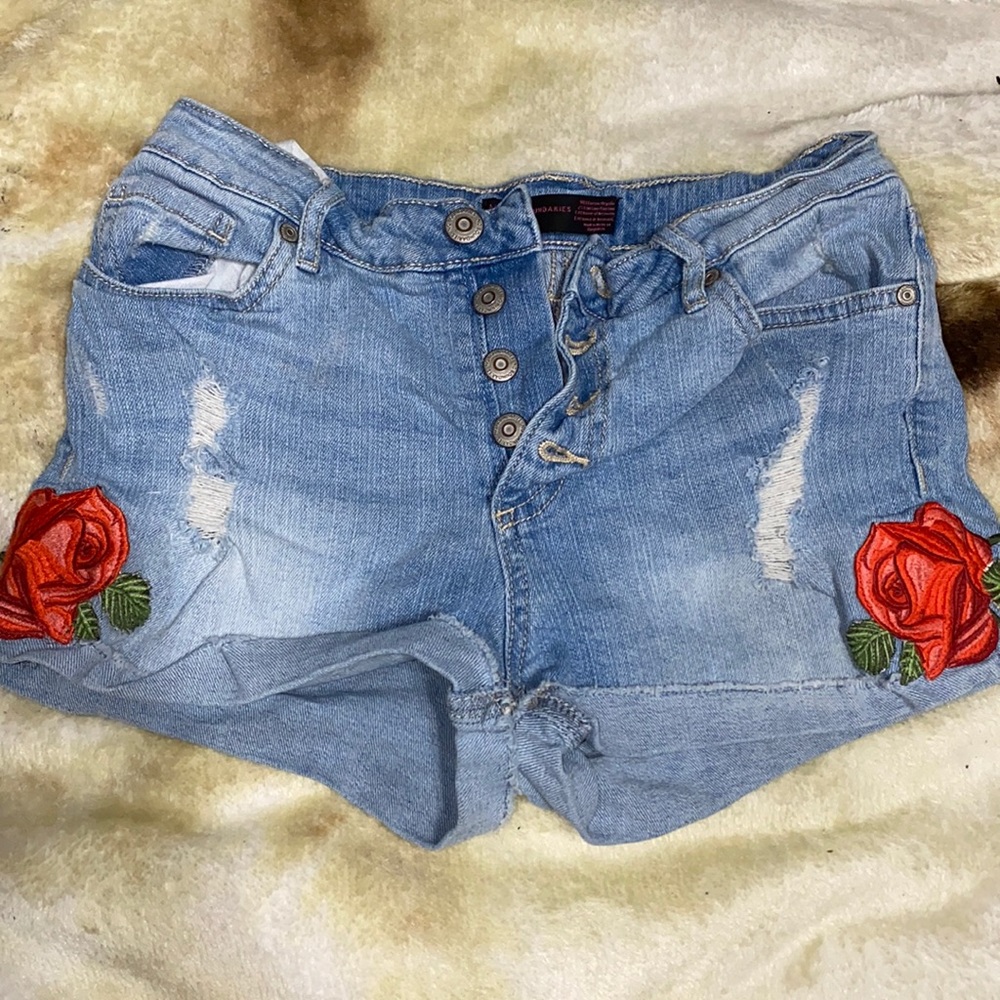 Rose shorts